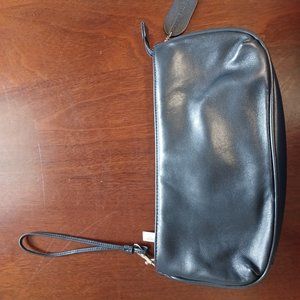 Worthington Women’s bag Clutch Wristlet Handbag Purse Leather Black